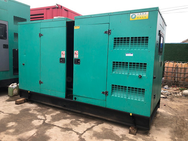 城关怎样合理控制磷酸铁锂蓄电池的充放电倍率以延长其使用寿命？